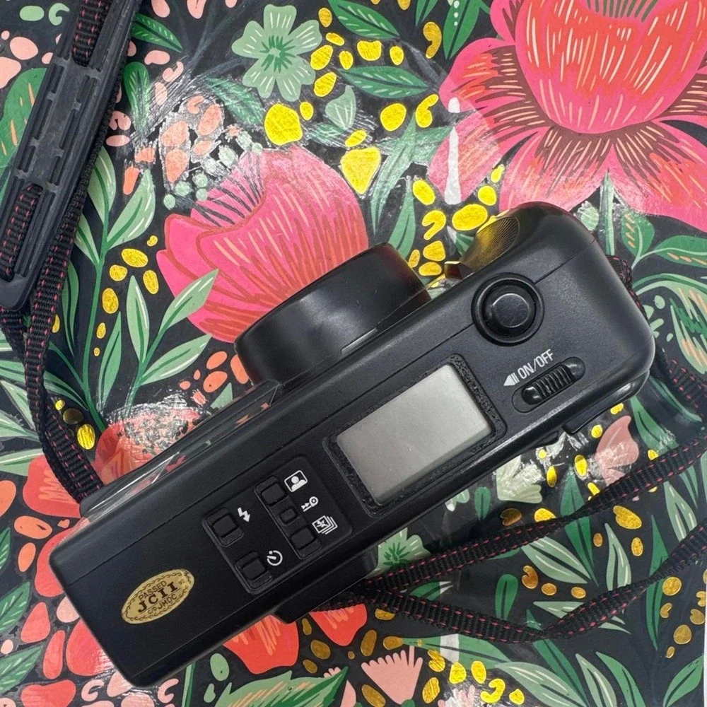 Nikon ZoomTouch 500 35mm Film Camera – Point-and-Shoot Camera